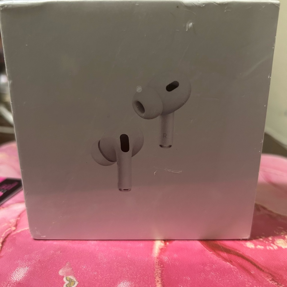 Apple White Earbud Headphones